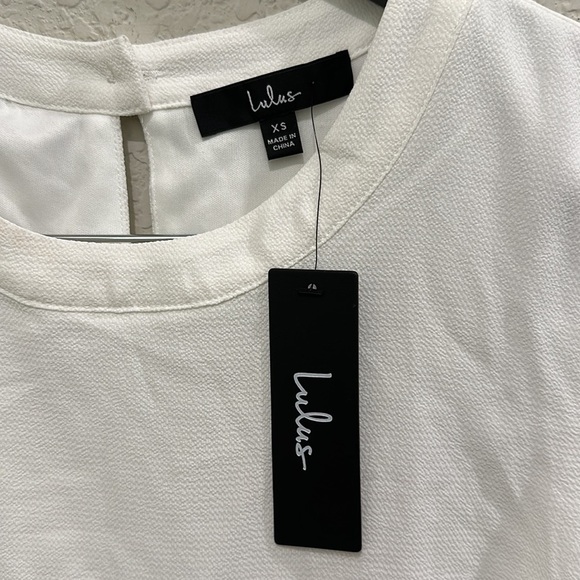 Lulu’s White top in XS NWT - Picture 5 of 10